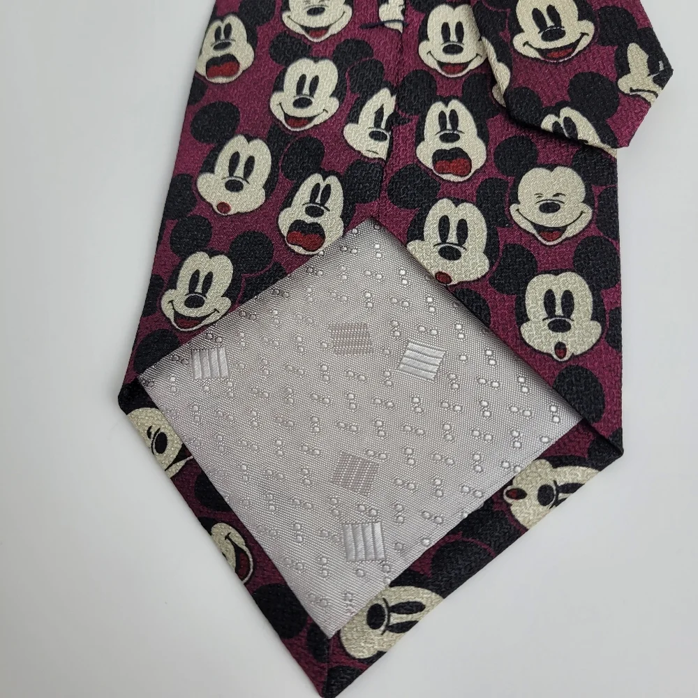NEW Disney Store Vintage 100% Silk Mickey Mouse Face Burgundy Mens Neck Tie